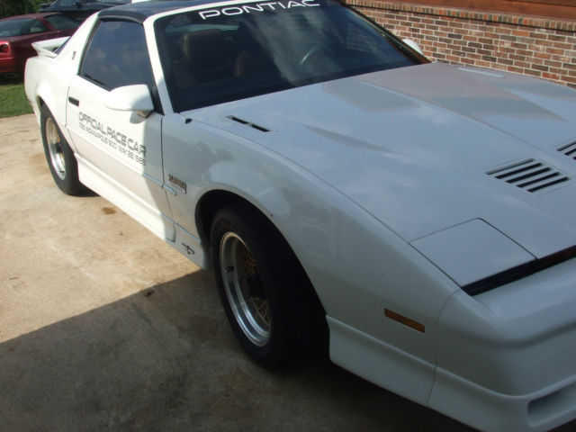 1989 pontiac trans am pace car