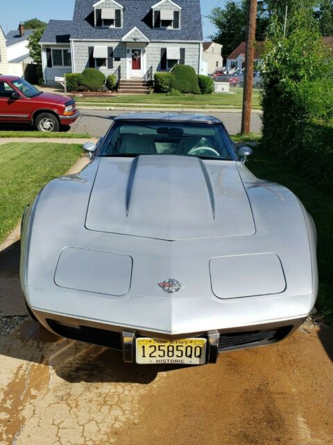 1978 chevy corvette 25th anniversary low miles