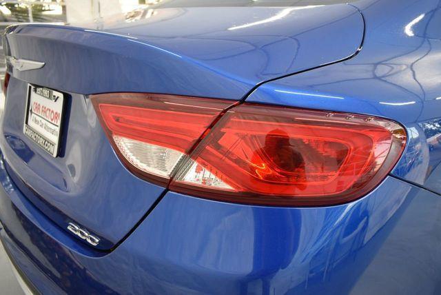 2016 chrysler 200 in miami, florida