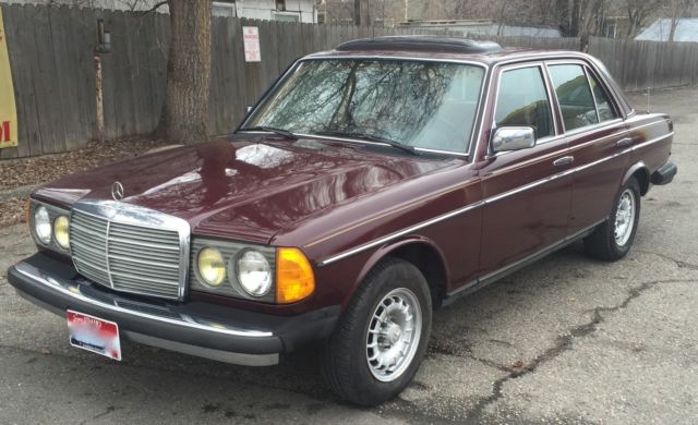 1985 mercedes-benz 300d base sedan 4-door 3.0l low reserve