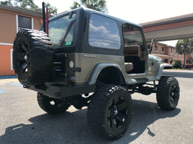 1988 jeep wrangler sahara 350 v-8 fuel injected beautiful thousands invested!!