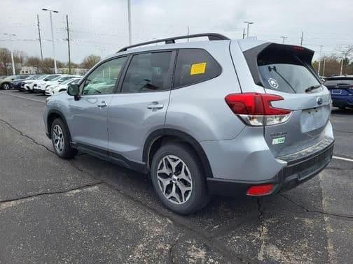 2021 subaru forester premium in macomb, michigan