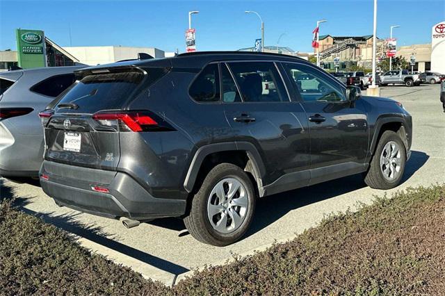 2020 toyota rav4 le