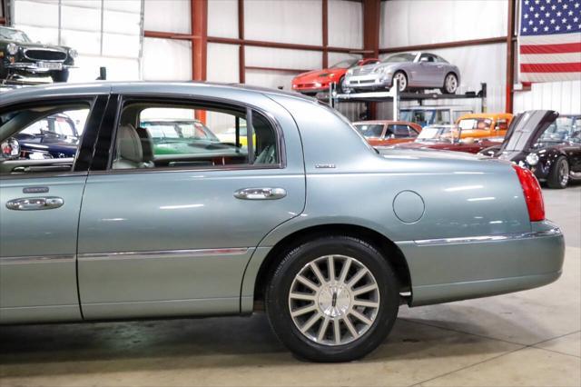 2003 lincoln town car signature