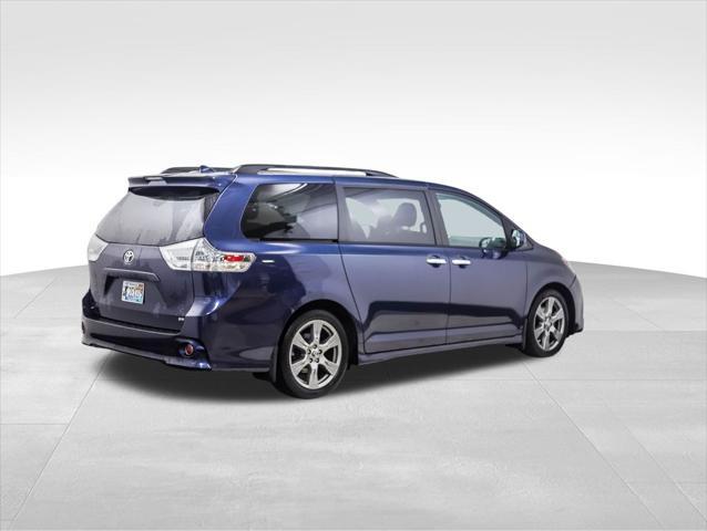 2018 toyota sienna l