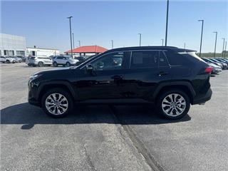 2024 Toyota RAV4 xle premium