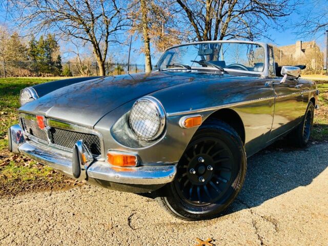 1974 (early) mgb roadster w/overdrive!!
