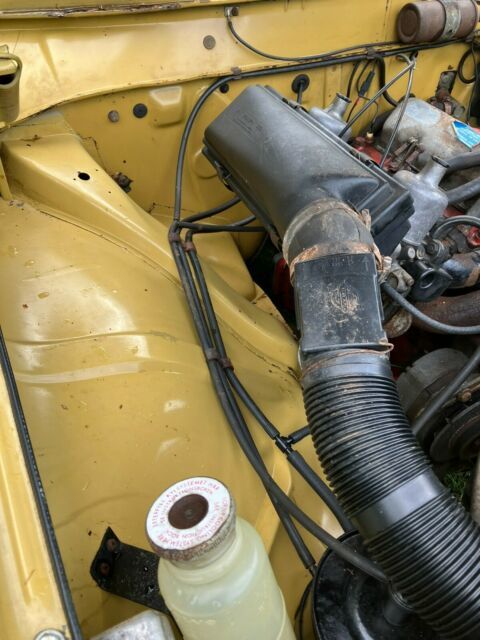 1971 volvo 144s, 4 door sedan, manual transmission, one owner from new