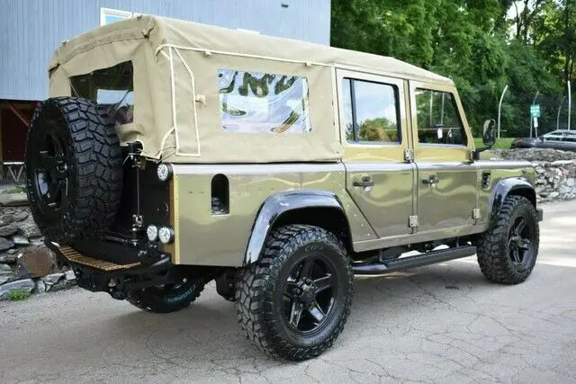 *** 1987 land rover defender 110 4dr convertible * 3.5 liter v8 engine ***