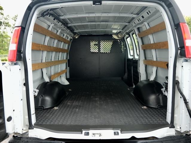 2022 gmc savana 2500 work van