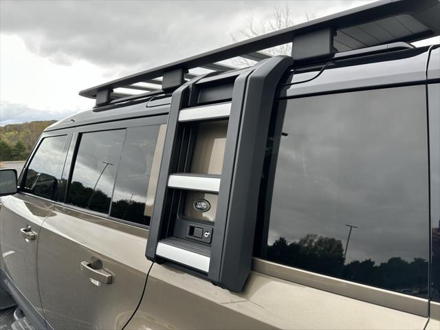 2020 land rover defender 110 se