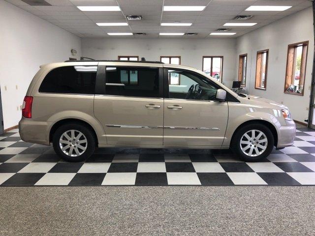 used 2016 chrysler town & country touring gaylord, mi 49735 for sale in gaylord, michigan