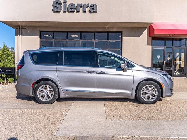 2017 chrysler pacifica touring-l plus
