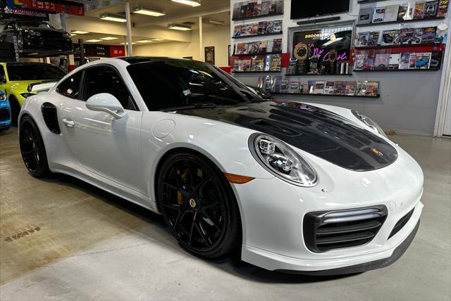 2017 porsche 911 turbo s