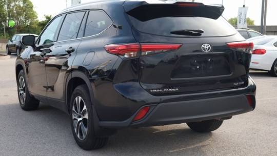 2022 toyota highlander xle