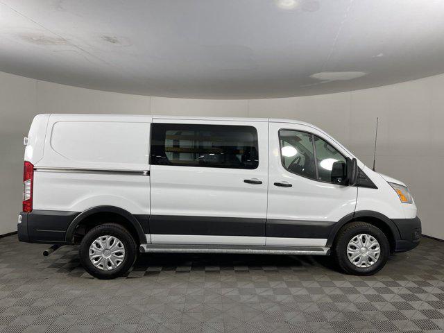 2022 ford transit-250 base