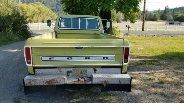 1975 ford f-350 w/ american road camper