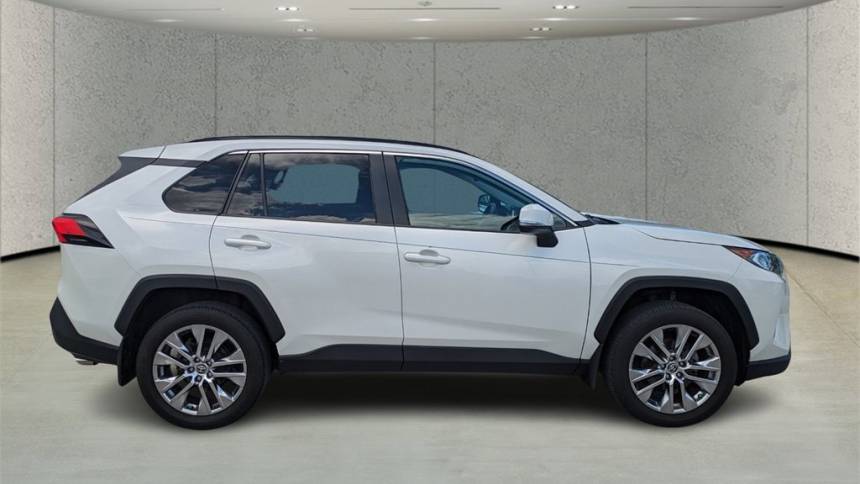 2021 toyota rav4 xle premium