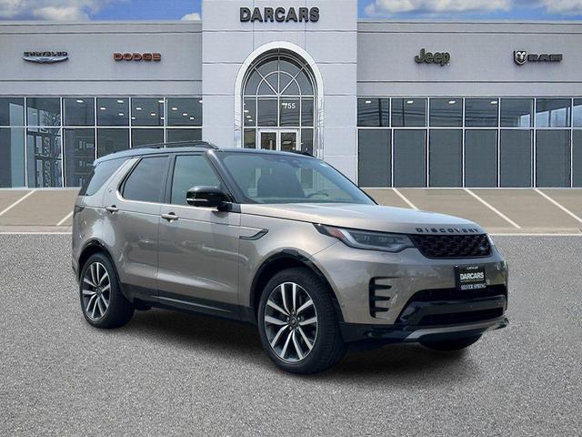 2023 land rover discovery p360 r-dynamic s