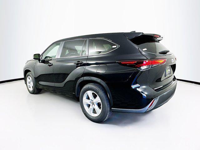 2024 toyota highlander le
