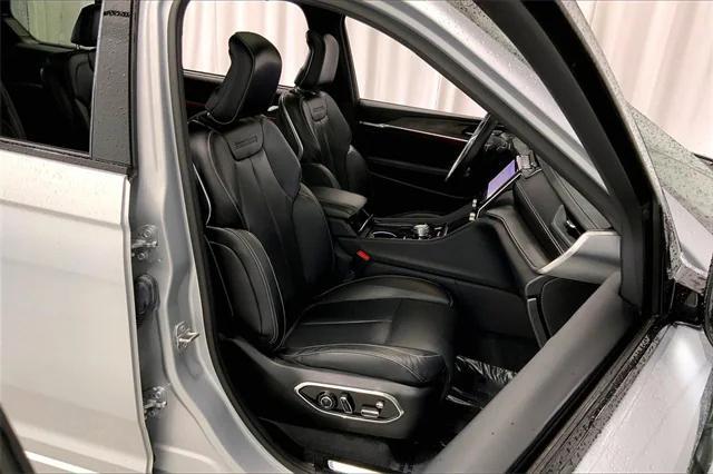 2021 jeep grand cherokee l overland