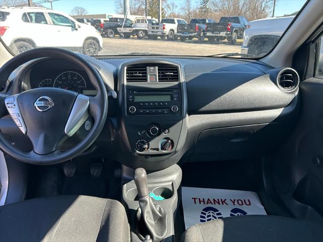 2016 nissan versa 1.6 s