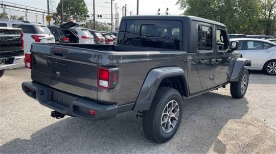 2024 Jeep Gladiator
