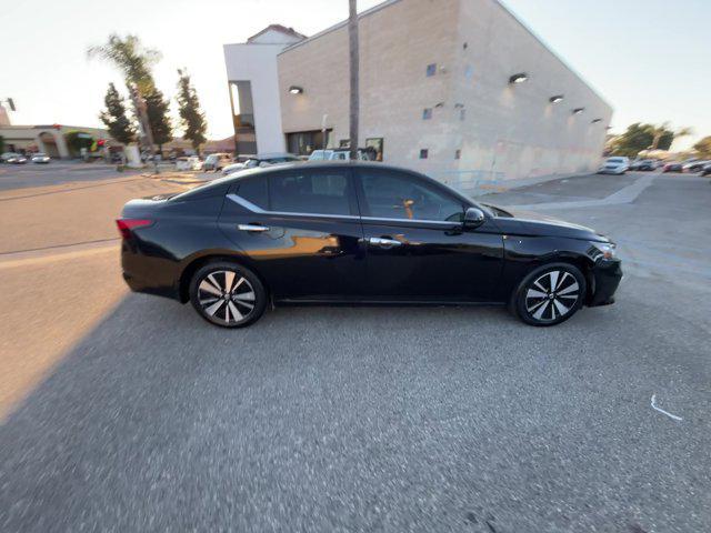2022 nissan altima 2.5 sv
