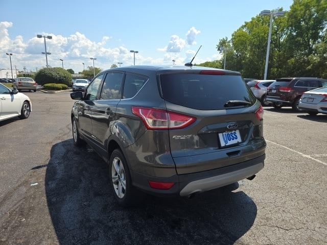 2016 ford escape se