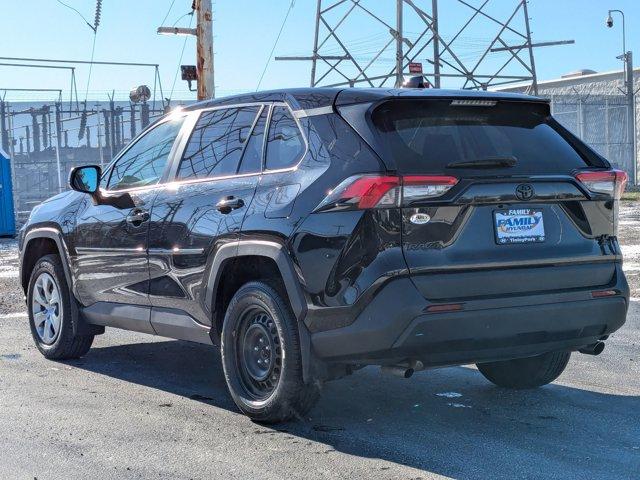 2022 toyota rav4 le