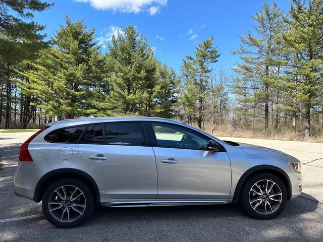 2015 volvo v60 cross country t5