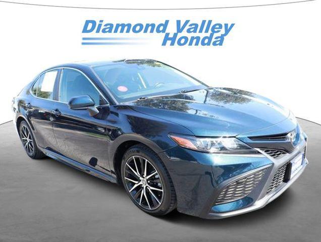 2021 toyota camry se