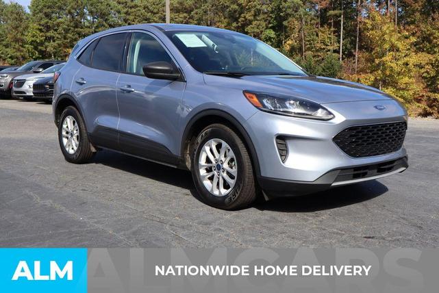2022 ford escape se