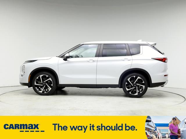 2022 mitsubishi outlander se