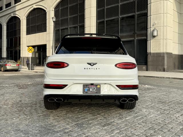 2021 bentley bentayga speed