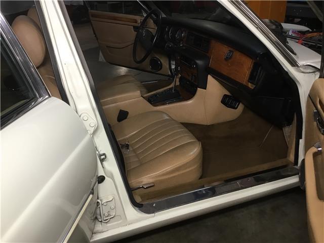 1983 jaguar xj6 117,293 miles white sedan straight 6 cylinder engine 4.2l/258 3