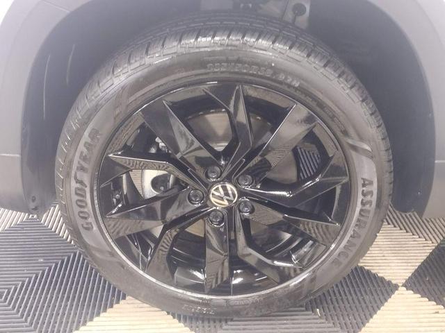 2023 volkswagen taos 1.5t se