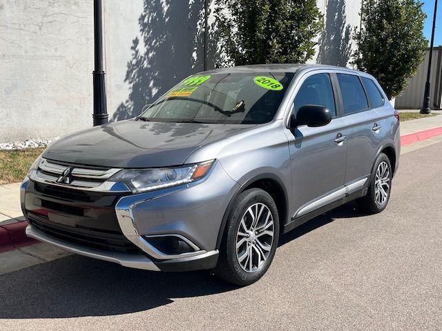 2018 mitsubishi outlander es