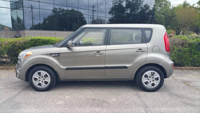 2013 kia soul base