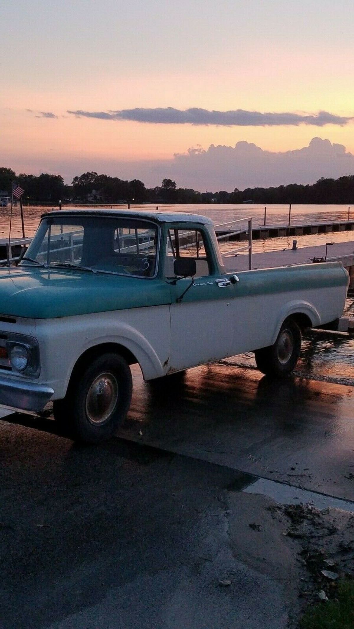 62 f100 unibody pick up truck with 347 c.i.d. mustang gt motor
