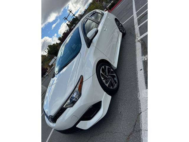 2017 toyota corolla im base