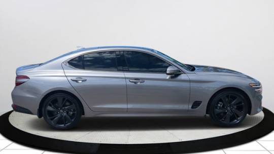 2023 genesis g70 2.0t