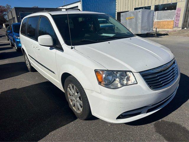 2016 chrysler town & country touring