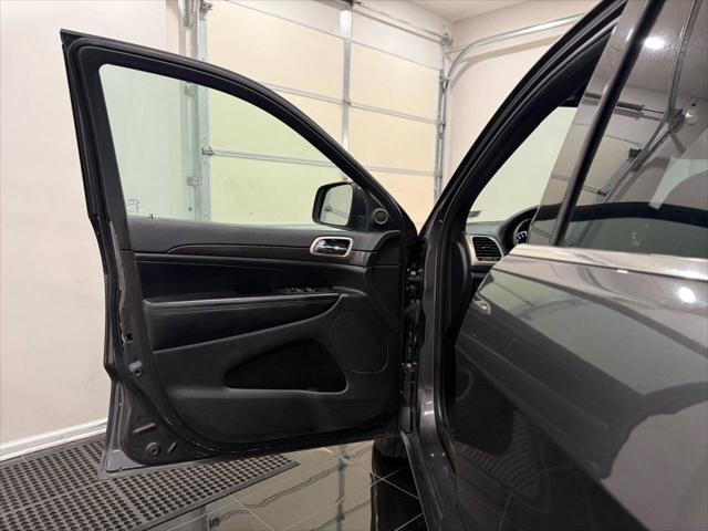 2017 jeep grand cherokee laredo