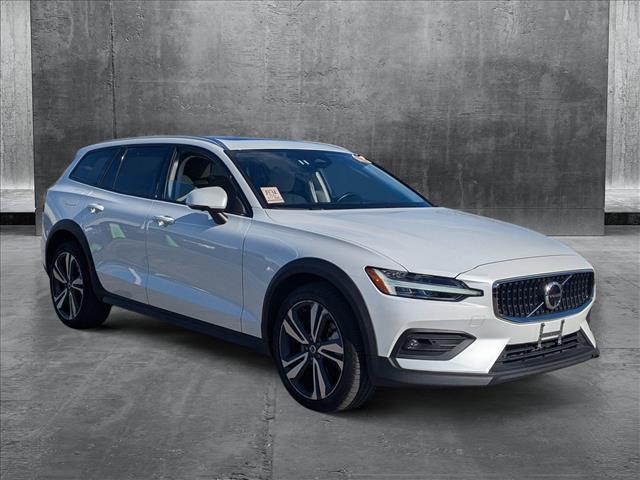 2024 volvo v60 cross country b5 plus