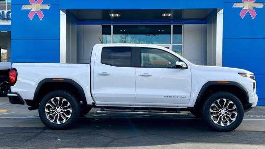 2024 GMC Canyon
