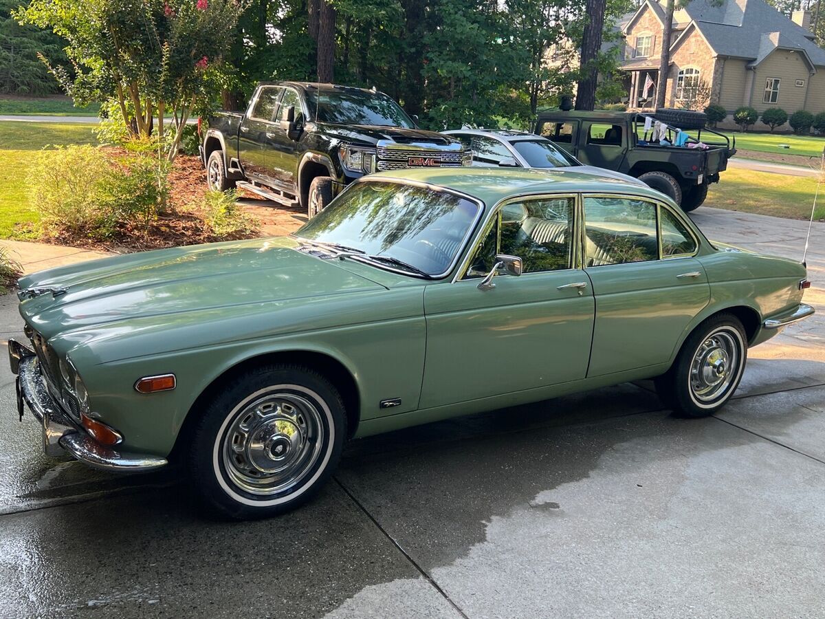 1971 jaguar xj6 sedan green fwd automatic