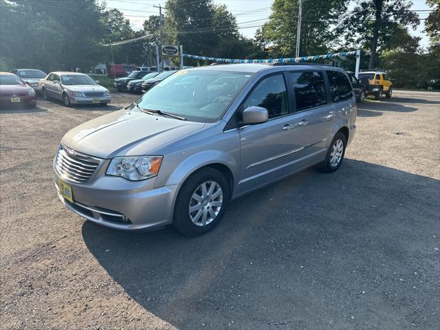 2016 chrysler town & country touring