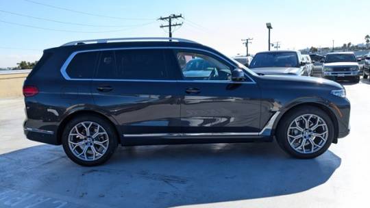 2022 BMW X7