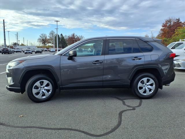 2022 toyota rav4 le